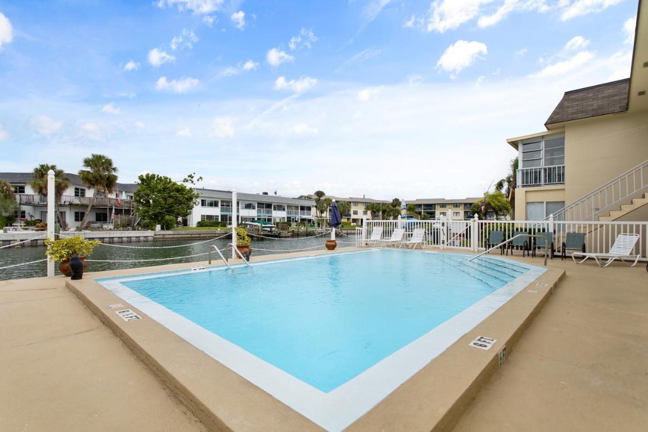 Apartamento Funshine Pointe Capri St. Pete Beach Exterior foto
