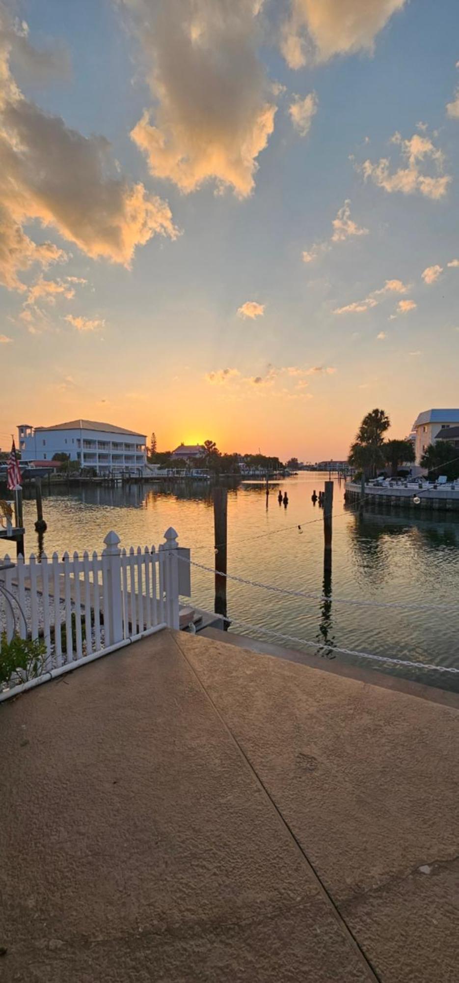 Apartamento Funshine Pointe Capri St. Pete Beach Exterior foto